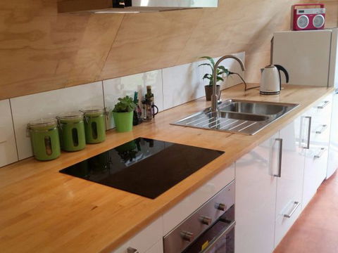 Mount Cole Cottages - Accommodation Gladstone 2