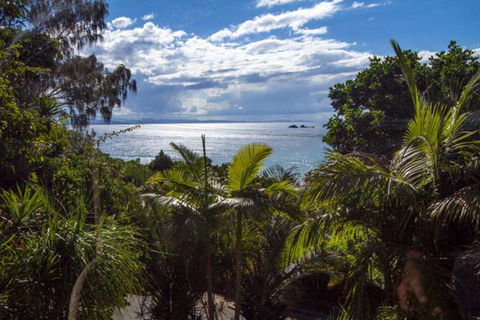 Wategos Beach Retreats - Accommodation Gladstone 0