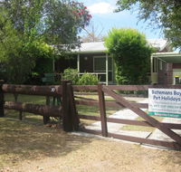 Grantham House  Pet Friendly Holiday Home - Accommodation Gladstone