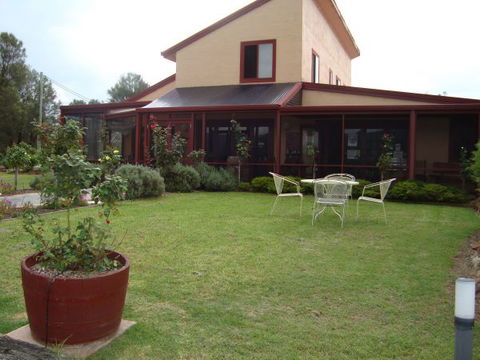 Nightingale Wines Luxury Villas - Accommodation Gladstone 0