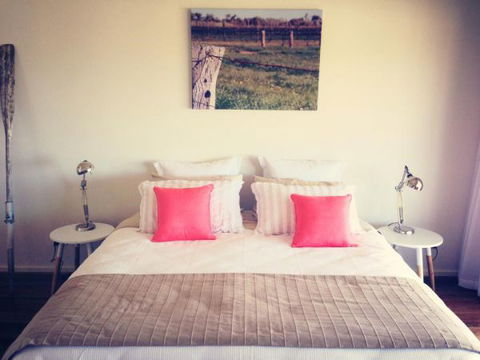 Vintage Oar Holiday House - Accommodation Gladstone 2