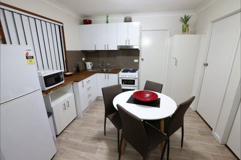 Waratah Beach Breaks - Accommodation Gladstone 5