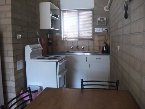 Anchorage 8 - Accommodation Gladstone 1