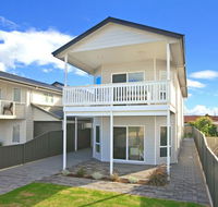 Century 21 SouthCoast White Caps - Accommodation Gladstone