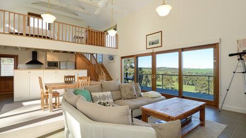 A Seascape Retreat - Accommodation Gladstone 0