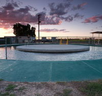 Burren Junction Bore Baths and Camp Ground - Accommodation Gladstone
