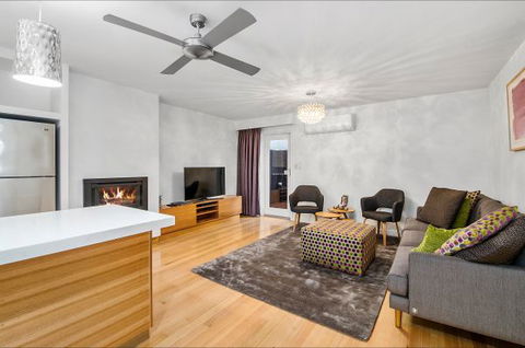 Mount Gambier Accommodation - Accommodation Gladstone 1