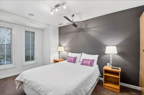 Mount Gambier Accommodation - Accommodation Gladstone 8