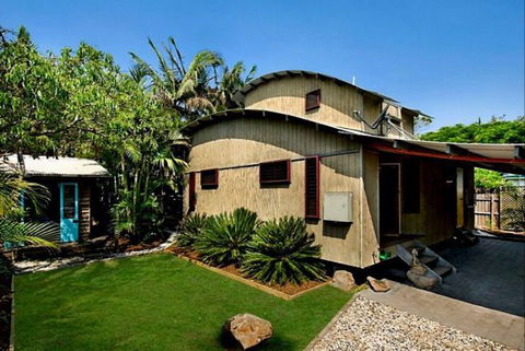 The Wave House - Accommodation Gladstone 0