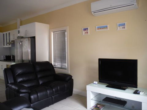 The Shack - Accommodation Gladstone 1