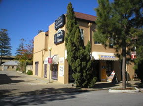 The Pirates Backpackers - Accommodation Gladstone 1