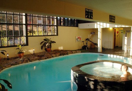 Albury Manor House Motel - Accommodation Gladstone 1