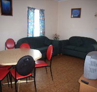 Alonga Waterfront Cottages - Accommodation Gladstone