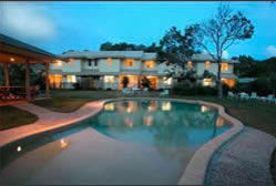 Byron Lakeside Holiday Apartments - Accommodation Gladstone 0