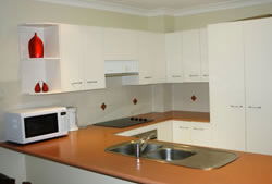 Byron Lakeside Holiday Apartments - Accommodation Gladstone 1