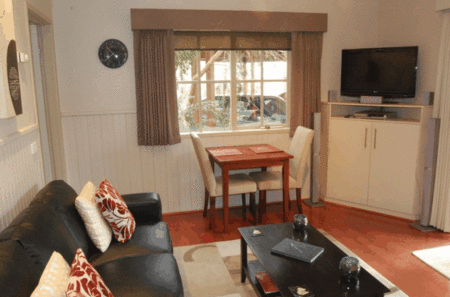 Alpine Country Cottages - Studio 3 - Accommodation Gladstone 4