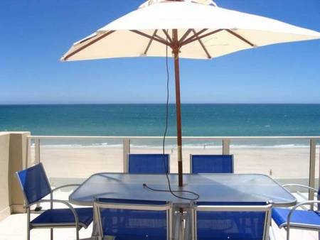 Adelaide Luxury Beach House - Accommodation Gladstone 0