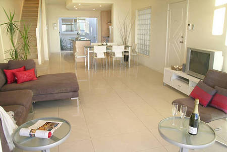 Adelaide Luxury Beach House - Accommodation Gladstone 1