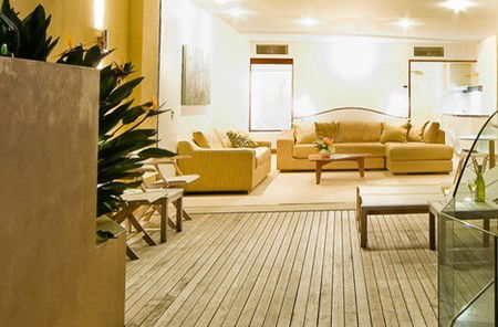 Beach Suites - Accommodation Gladstone 1