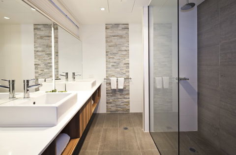 BEST WESTERN PLUS Ballarat Suites - Accommodation Gladstone 1