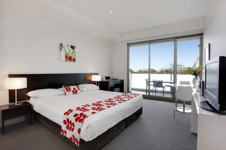 Caroline Serviced Apartments Brighton - Accommodation Gladstone 2