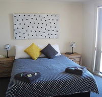Cliff House Beachfront Villas - Accommodation Gladstone