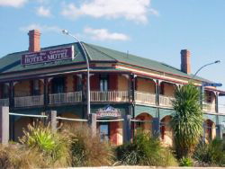 Streaky Bay Hotel Motel - Accommodation Gladstone 0
