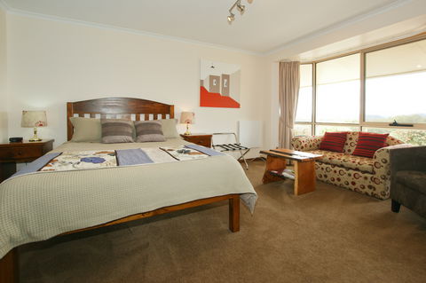 Sherwood View Accommodation - Accommodation Gladstone 6