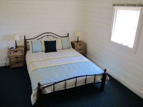 Holly's Holiday Home - Accommodation Gladstone 2