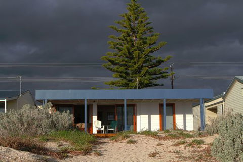Shackago - Accommodation Gladstone 0