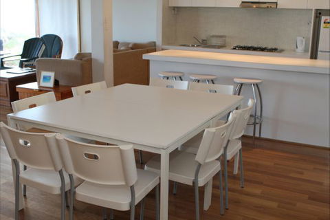 Shackago - Accommodation Gladstone 2