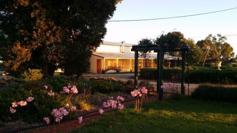Angas Plains Estate Wines Heritage Suite - Accommodation Gladstone 3