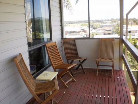 Anchors Aweigh - Accommodation Gladstone 0