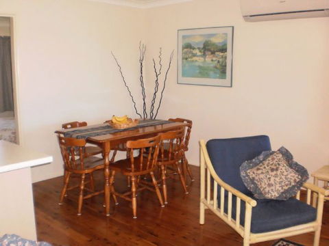 Anchors Aweigh - Accommodation Gladstone 2