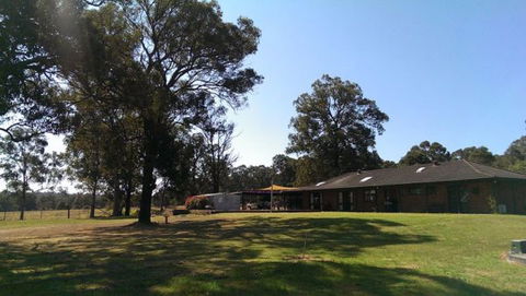 Villa Malbec - Accommodation Gladstone 0