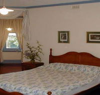 Warwick House - Accommodation Gladstone