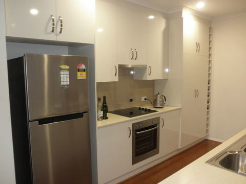 C&C's Bed And Breakfast - Accommodation Gladstone 5