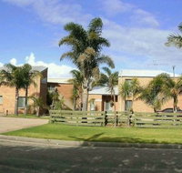 Fronds Holiday Apartments - Accommodation Gladstone