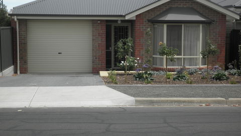 C&C's Bed And Breakfast - Accommodation Gladstone 0