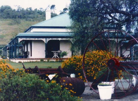 Pepper Tree Ridge Bed And Breakfast - Accommodation Gladstone 0