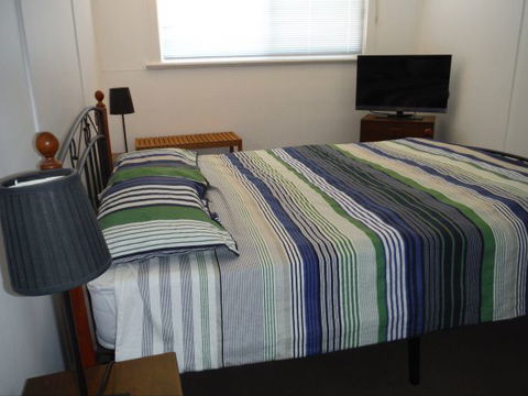 Undercurrent - Accommodation Gladstone 1