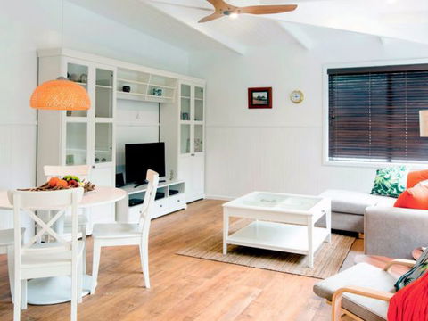 Admiralty Apartments - Accommodation Gladstone 1