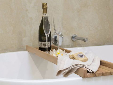 Admiralty Apartments - Accommodation Gladstone 4