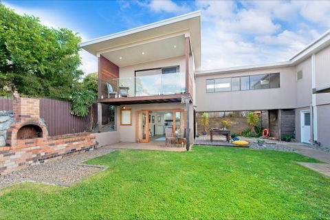 Akama Vista - Couple's Retreat - Accommodation Gladstone 0