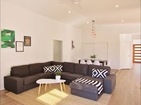 All Decked Out: Lake Conjola - Accommodation Gladstone 5