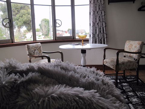 B&B Wodonga - Art Deco Accommodation - Accommodation Gladstone 1