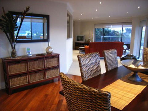 C-Deck Beach House Apartment - Accommodation Gladstone 0