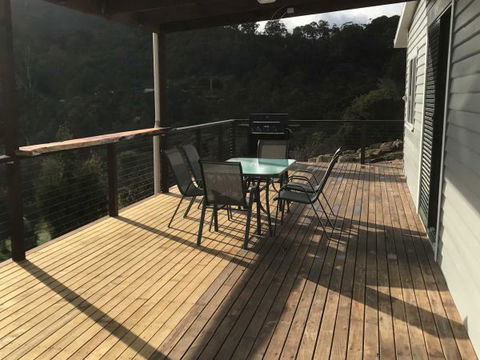 Derby Digs Cottage - Accommodation Gladstone 8