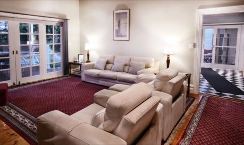 Fairbank House - Accommodation Gladstone 3