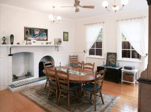 Fairbank House - Accommodation Gladstone 5